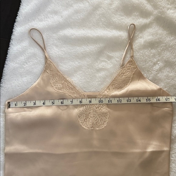 NWOT Express Cream Satin Lace V-Neck Cami Size XS - Picture 8 of 11